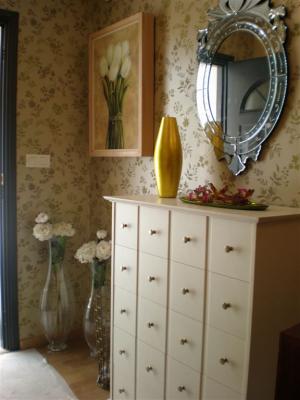 Papel pintado en dormitorio