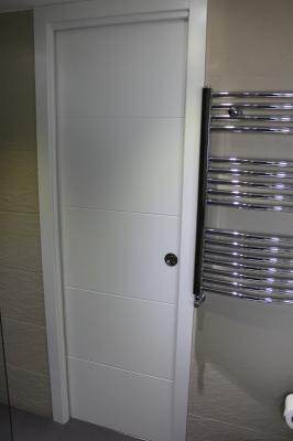 baño gris con crema 4