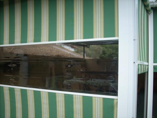 toldo quitaviento con ventana