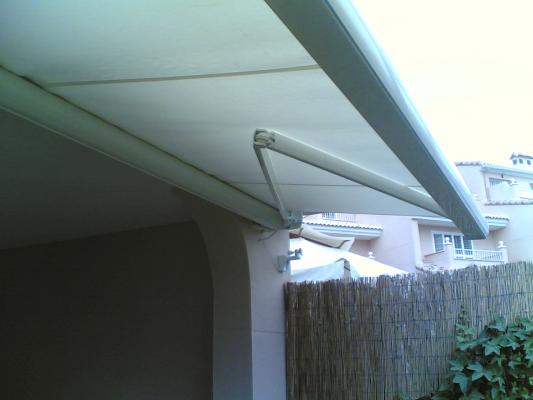 toldo cofre motorizado