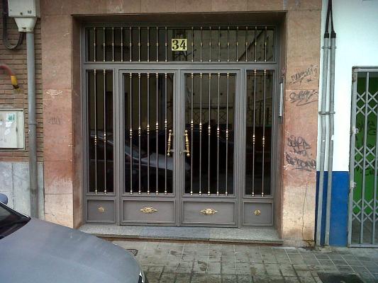 Puerta Comunidad