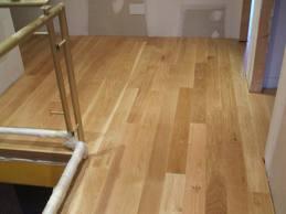 Suelo de madera de Roble natural