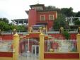 pintura chalet granate y ocre