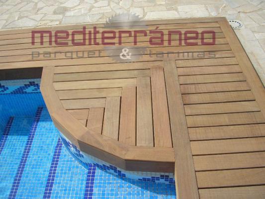 Tarima exterior Ipe con forma