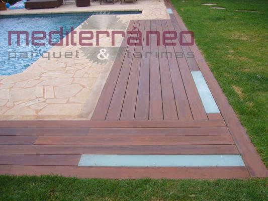 Tarima exterior Ipe con luces