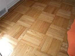 Suelo de madera maciza en tablillas