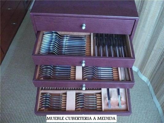 Mueble cubertero con cajones