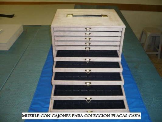 Mueble con cajones para chapas cava