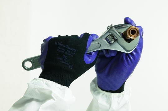 guantes textiles y nitrilo en la palma