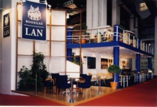 stand doble planta