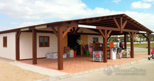 Local comercial construcción americana. Chiringuito de playa desmontable