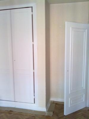 Esmaltado de armarios, puertas y rodapie