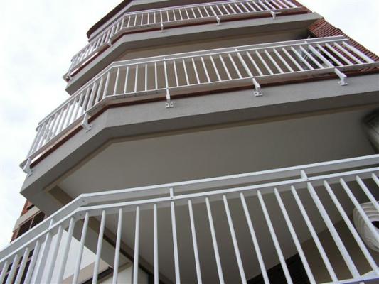barandillas de aluminio y aluminio y vidrio
