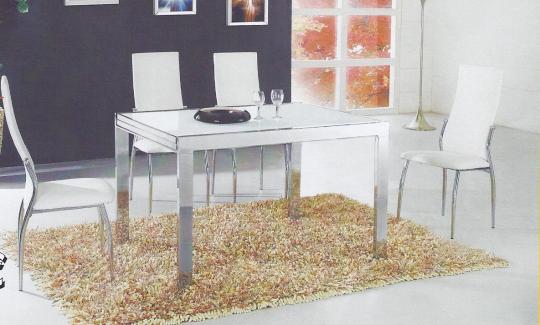 Conjunto de Mesa y Sillas 2