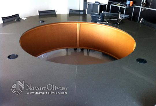 Mesa redonda de silestone