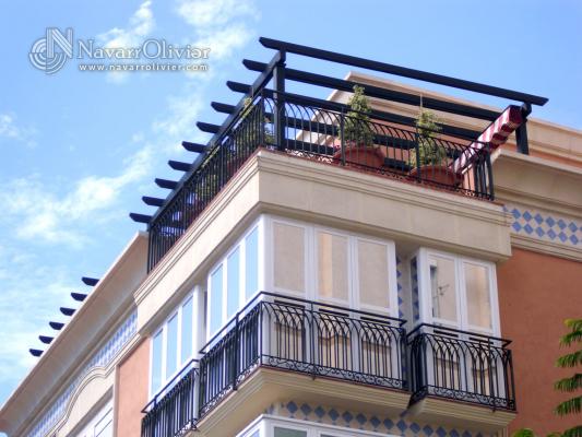 Pergola con toldo para atico