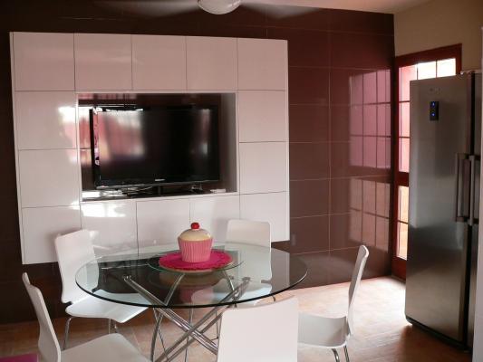 zona comedor integrada en la cocina