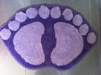 Alfombra pies morado