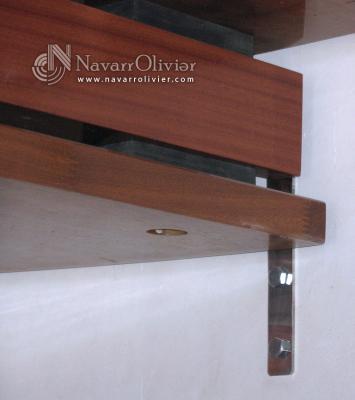 Detalle escalera de madera