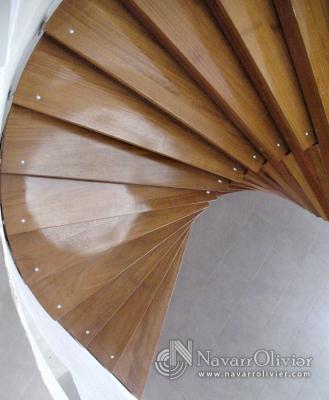 Escalera caracol de madera