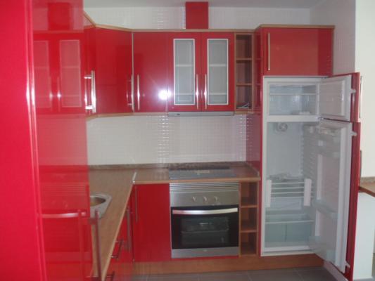 Lacado brillo rojo
