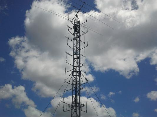 Mantenimiento de estructuras y telecomunicaciones.
