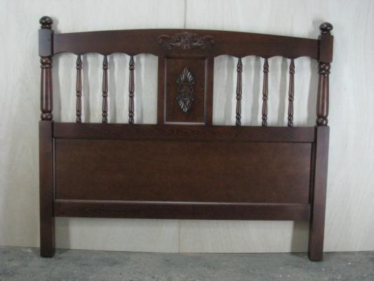 Cabecero de cama tallado