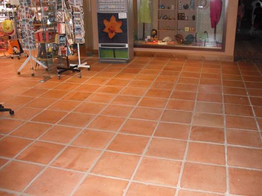 Baldosa de 40x40 en interior