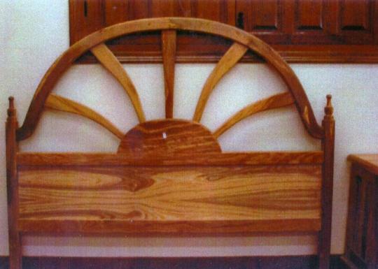 Cabecero Palmera en madera de olivo 