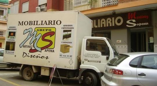 Nuestro camión de reparto.