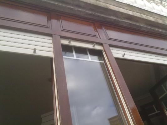 galerias y ventanas repintadas