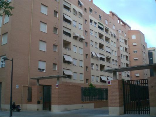 EDIFICIO 98 VIVIENDAS-VALENCIA.