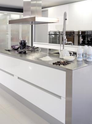 Alta Isla. Muebles de cocina Yelarsan