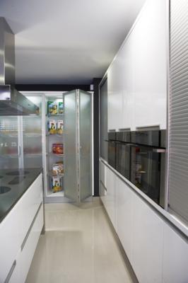 Ibañeta Despensa. Muebles de cocina Yelarsan