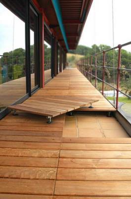 Tarimas de madera para interior y exterior