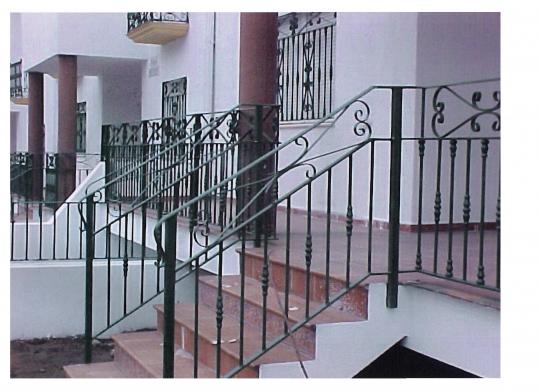 rejas y barandillas de urbanizacion