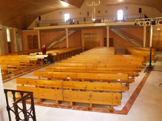 bancos para iglesia en madera de pino