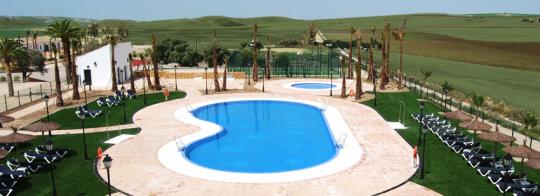 Césped para piscinas