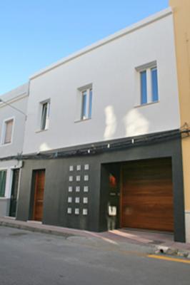AISLAMIENTO Y ACABADOS FACHADA VIVIENDA PARTICULAR