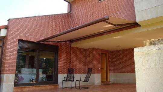TOLDO MODELO CASABOX
