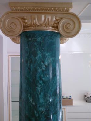 ESTUCO  DE COLUMNA Y PAM DE ORO EN CAPITEL