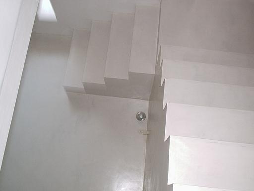 Escalera con microcemento.Reformas Campo de Gibraltar
