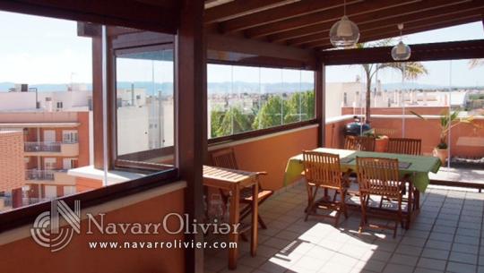 Cerramiento de madera y cristal