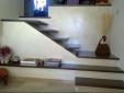 escalera de madera minimalista