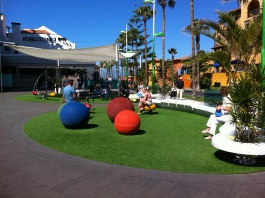 CESPED ARTIFICIAL AREAS INFANTILES