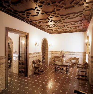 Salón clásico en madera. Ebanisteria Arenas