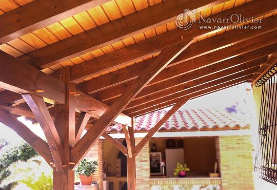 Pergola de madera tratada