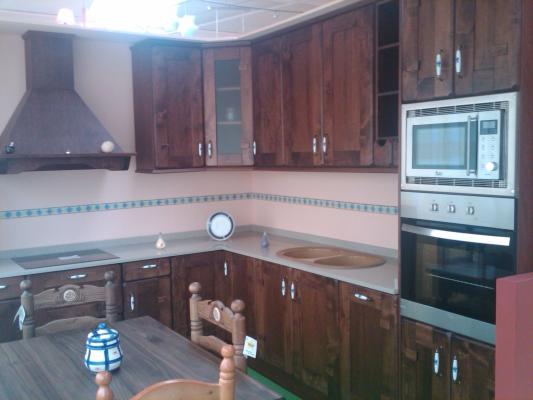 5 Cocinas. Muebles Pareja. Daimiel