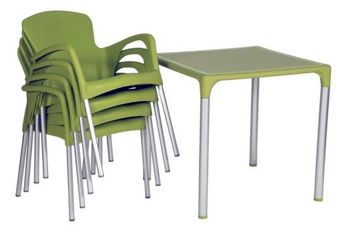 sillas plegables y mesa