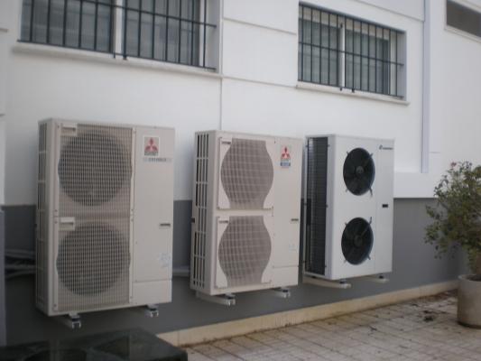 Instalación de equipos de aire acondicionado.
